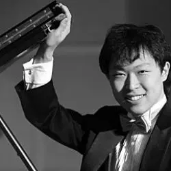 Jue Wang