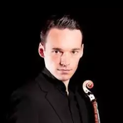 Linus Roth