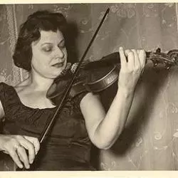 Pina Carmirelli