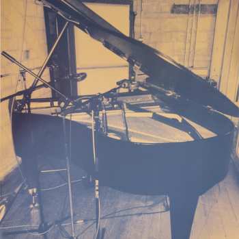 LP Aqualung: Dead Letters