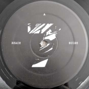 LP Beach House: 7