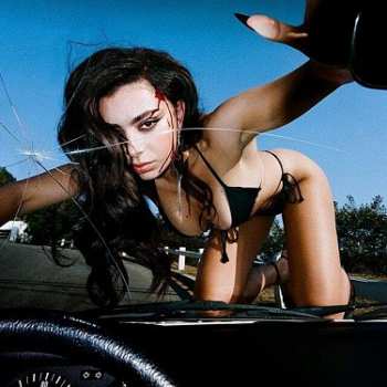 LP Charli XCX: Crash
