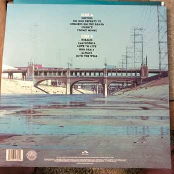 LP DREAMS: No One Defeats Us