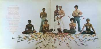 LP Earth, Wind & Fire: Head To The Sky