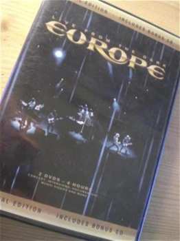 CD/2DVD Europe: Live From The Dark