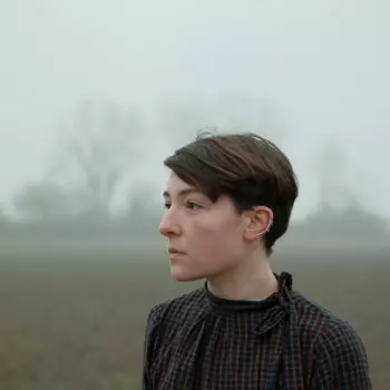 Flora Hibberd: Hold