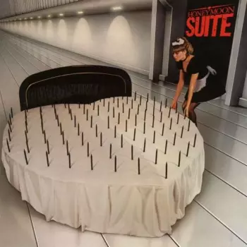Honeymoon Suite: Honeymoon Suite