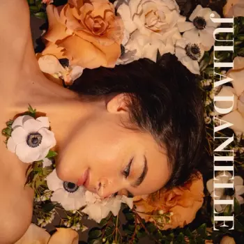 Julia Daniele: Julia Daniele