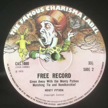 LP Monty Python: The Monty Python Matching Tie And Handkerchief