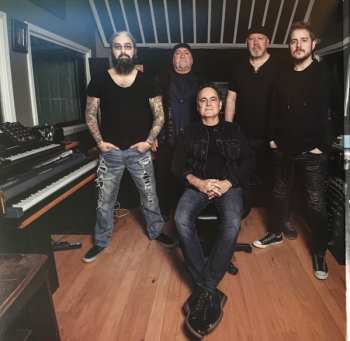 3LP/2CD/Zestaw pudełkowy Neal Morse Band: Innocence & Danger LTD