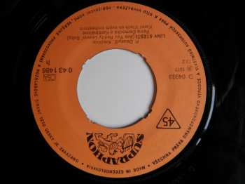 SP Petra Černocká: Líný Štěstí / A Láska Musí Se Nám Zdát