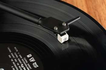 Technologia audio Pro-ject E1 Phono Ořech + AT3600L