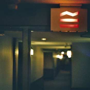 Album Sea Girls: Under Exit Lights EP