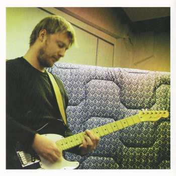 CD Serras: Stand Clear Of The Closing Doors Please