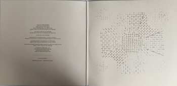 LP Slowdive: Everything Is Alive