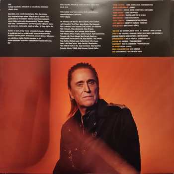 LP Tommi Läntinen: Maailma Kääntyy Kohti Valoa CLR