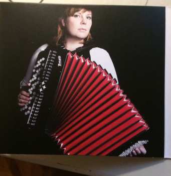 CD Tzeitel: Återfallet